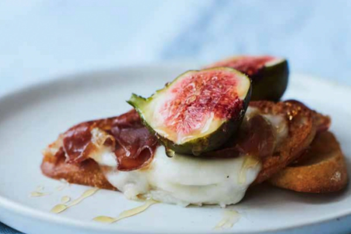 gino Mozzarella, Parma Ham & Fig Crostini with Honey