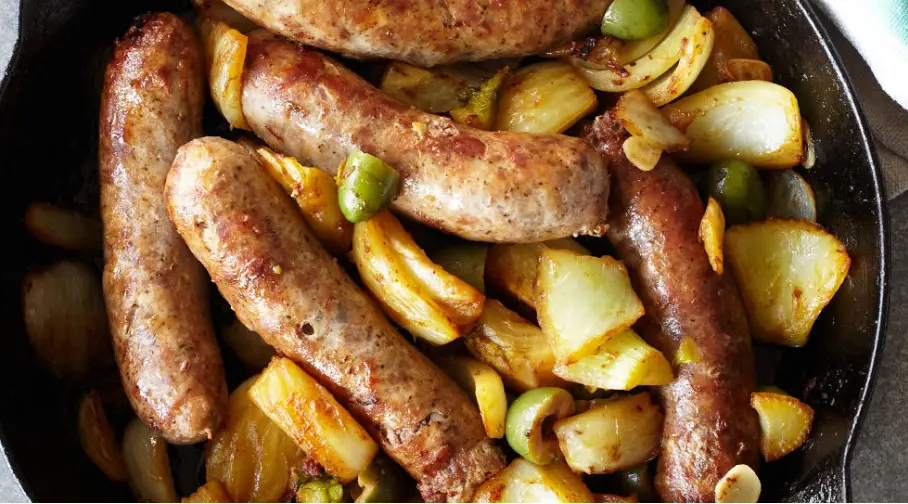 SAUSAGES WITH FENNEL AND OLIVES